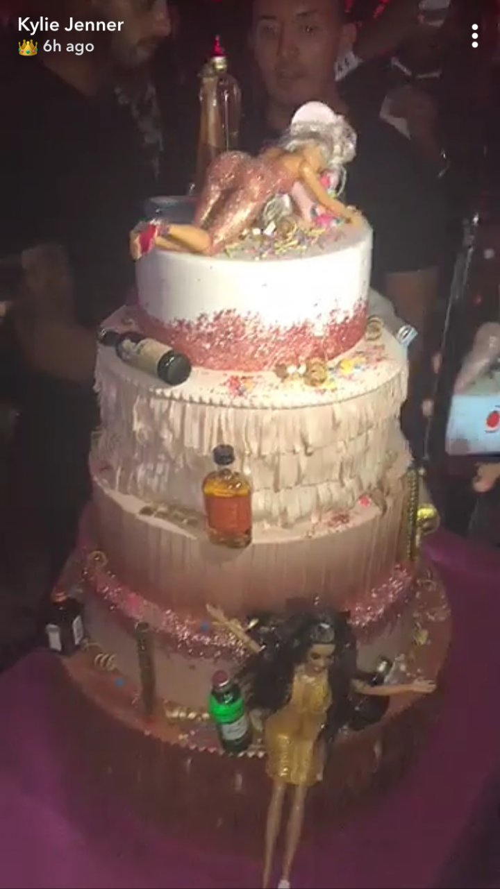 21 Birthday Cakes Kylie Jenner Birthday Cake Had 5 Tiers Of Drunk Barbies 21 Birthday Cakes Kylie Jenner Birthday Cake Had 5 Tiers Of Drunk Barbies