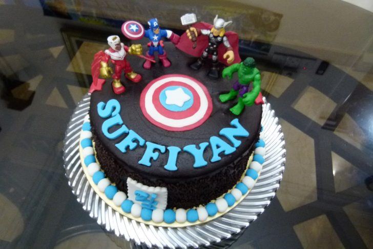 Avenger Birthday Cake Sprinkles Cakes Cookies 3d Avengers Birthday Cake Avenger Birthday Cake Sprinkles Cakes Cookies 3d Avengers Birthday Cake