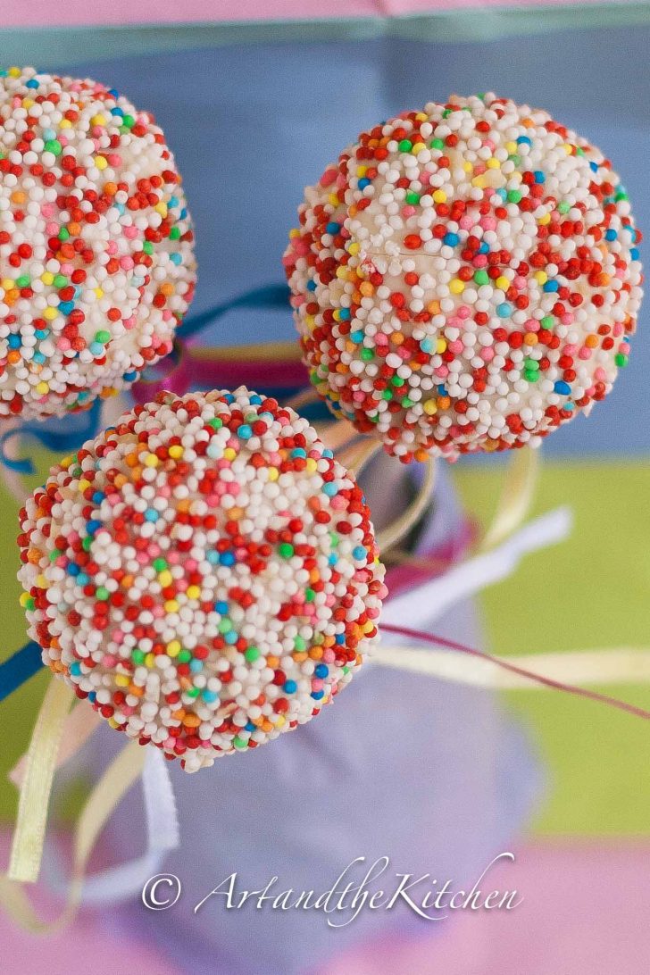Birthday Cake Pops Confetti Cake Pops Art And The Kitchen Birthday Cake Pops Confetti Cake Pops Art And The Kitchen