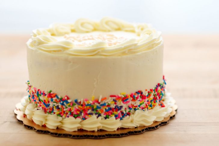Birthday Cakes Birthday Cake Flavor Has Taken Over 3 Musketeers Oreos And More Vox Birthday Cakes Birthday Cake Flavor Has Taken Over 3 Musketeers Oreos And More Vox
