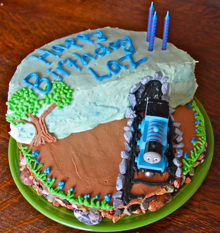 How To Make Birthday Cake How To Make A Super Cool Thomas The Train Birthday Cake Off The How To Make Birthday Cake How To Make A Super Cool Thomas The Train Birthday Cake Off The