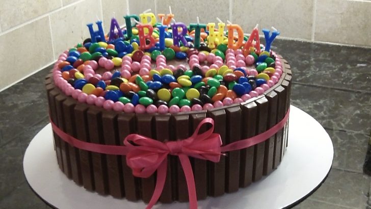 Kit Kat Birthday Cake Kit Kat Birthday Cake For My Daughters 10th Oreo Cookie Chocolate Kit Kat Birthday Cake Kit Kat Birthday Cake For My Daughters 10th Oreo Cookie Chocolate