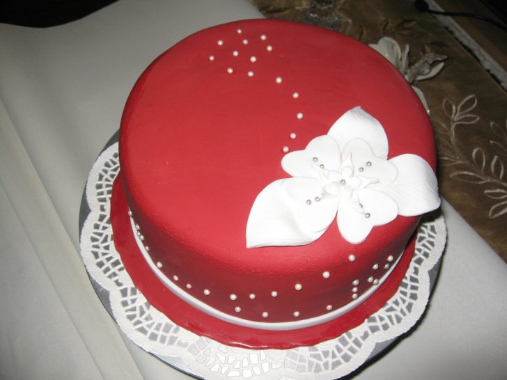 Red Birthday Cake Red Elegant Birthday Cake Cakecentral Red Birthday Cake Red Elegant Birthday Cake Cakecentral