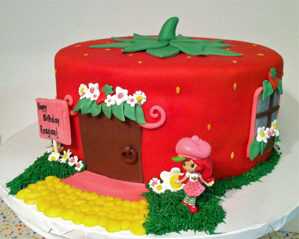 strawberry shortcake birthday cake
