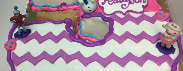 Doc Mcstuffin Birthday Cake Doc Mcstuffins Cake Shaped Numbercakes Pinterest Doc
